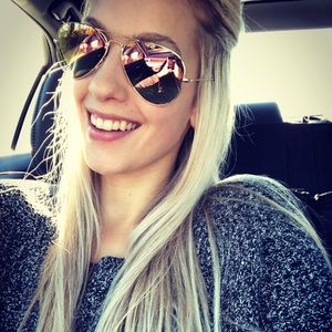 Meet your Posher, Katie